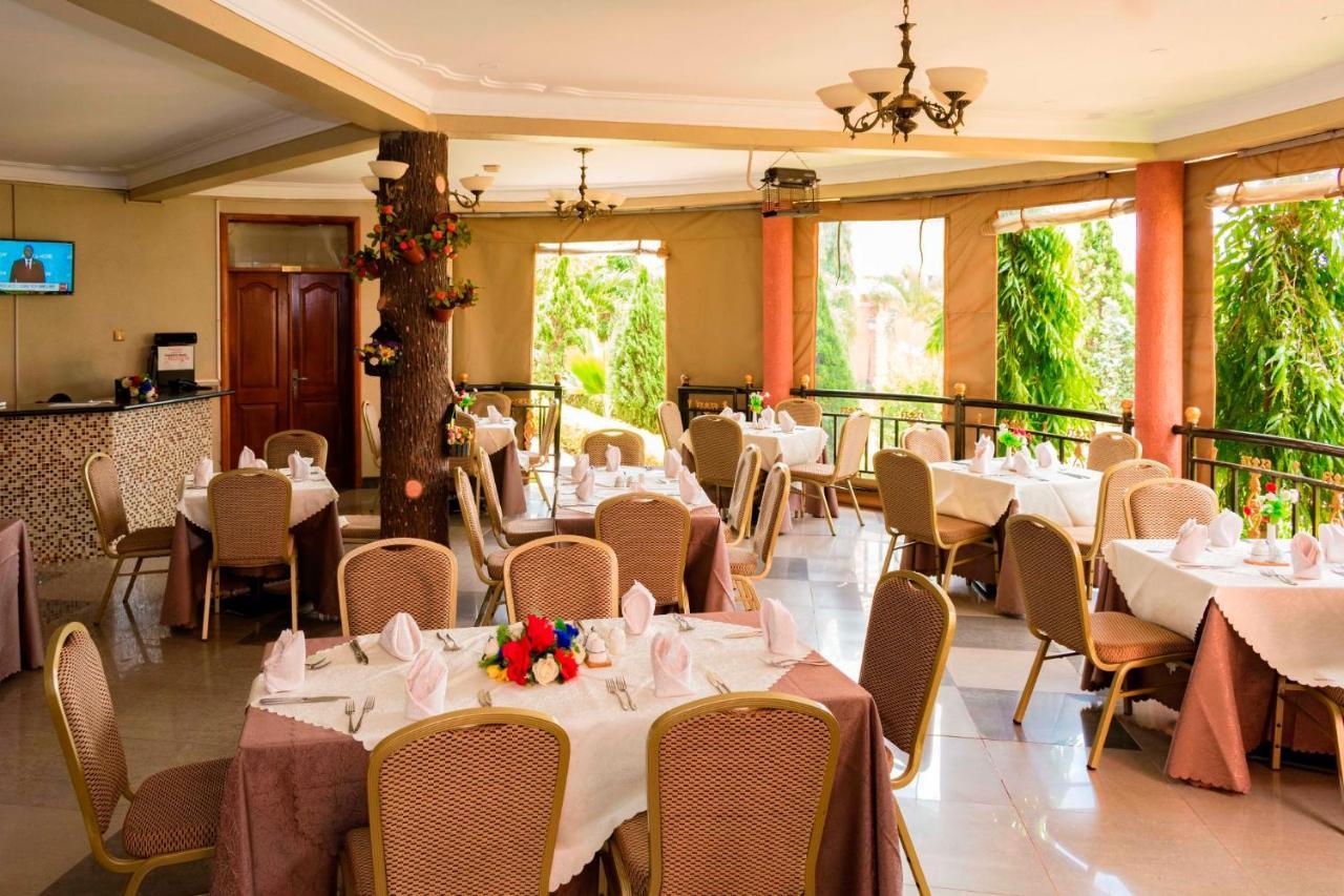 Sapphire Hotel Entebbe Kigo Kajansi Exterior foto