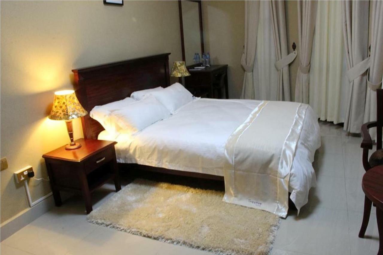 Sapphire Hotel Entebbe Kigo Kajansi Exterior foto