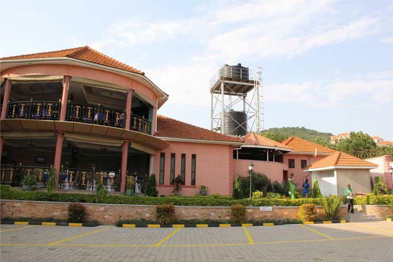 Sapphire Hotel Entebbe Kigo Kajansi Exterior foto